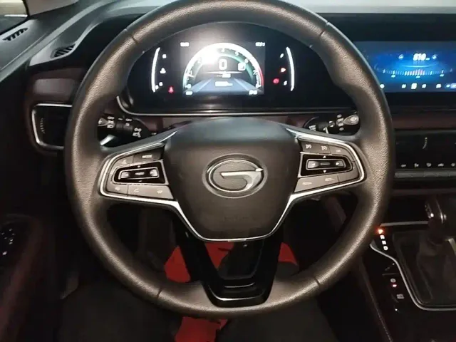 GAC Trumpchi M6 — Фото автомобиля 10