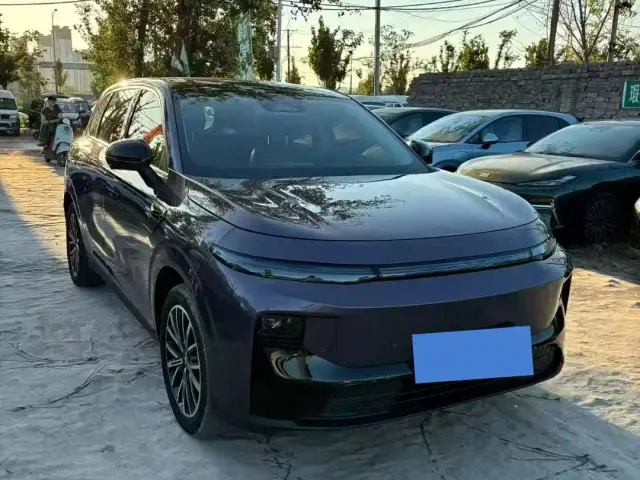 Leapmotor B10 — Фото автомобиля 3