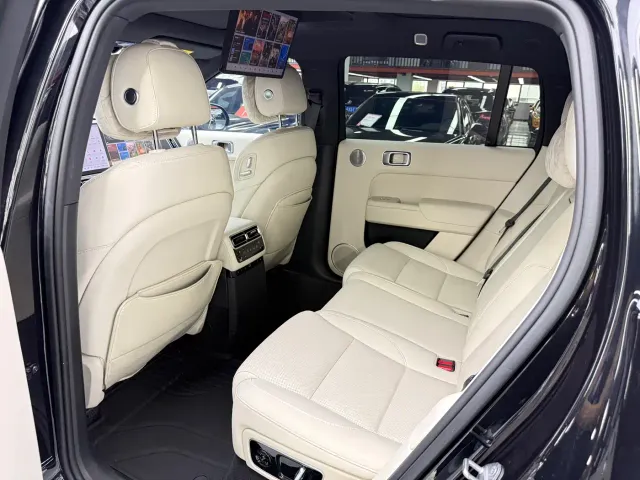 Li Auto L7 — Фото автомобиля 8