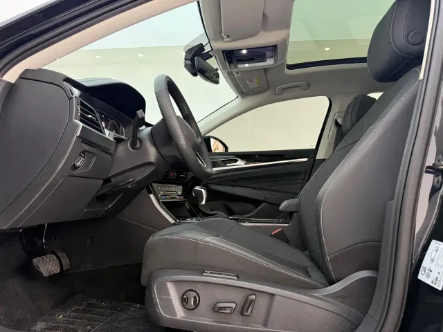 Volkswagen Passat — Фото автомобиля 4