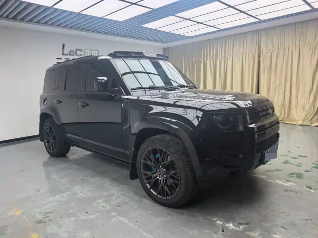 Land Rover Defender — Фото автомобиля 3