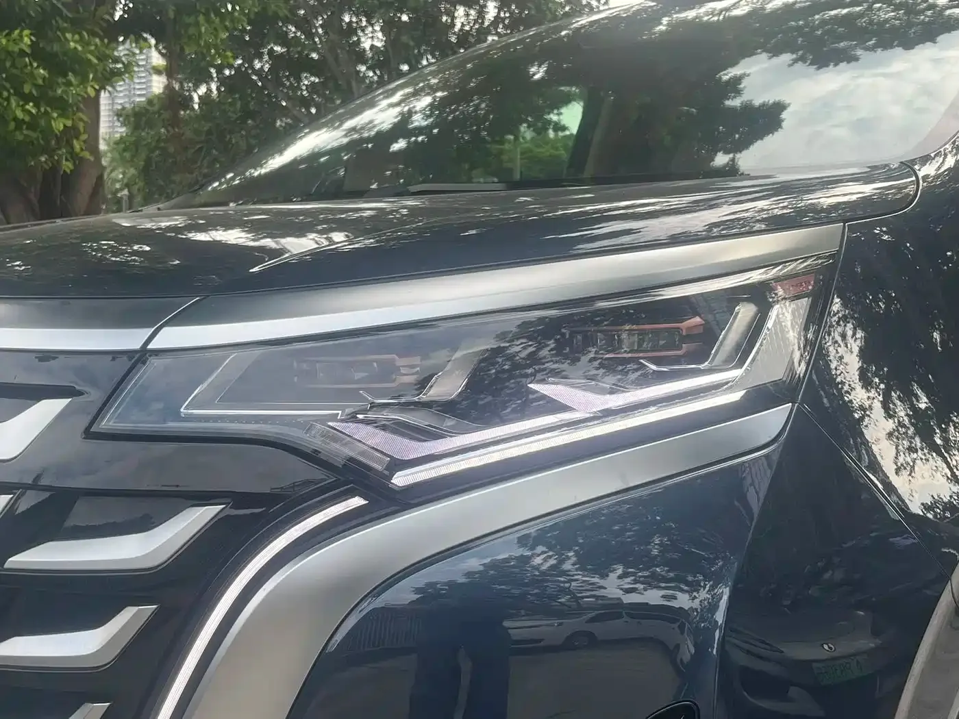 Denza Denza D9 2025 Model DM-i Smart Drive Edition 1020 AWD Flagship — Фото автомобиля 2