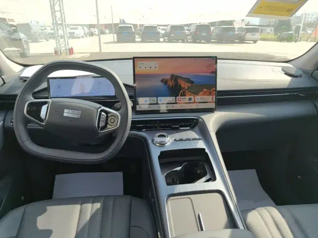 Geely Galaxy E5 — Фото автомобиля 9