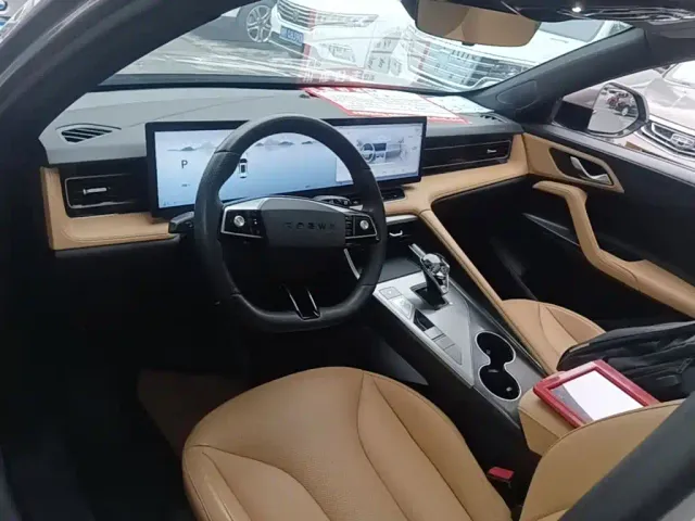 Roewe RX5 — Фото автомобиля 9
