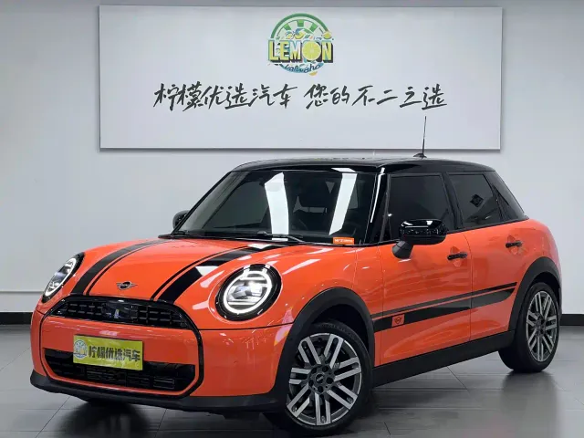 MINI Hatch — Фото автомобиля 2