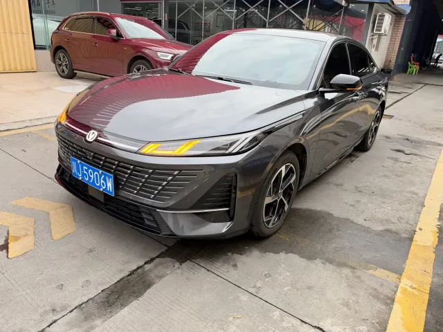 Фотография автомобиля — Changan Eado