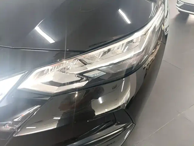 Nissan Sylphy — Фото автомобиля 23