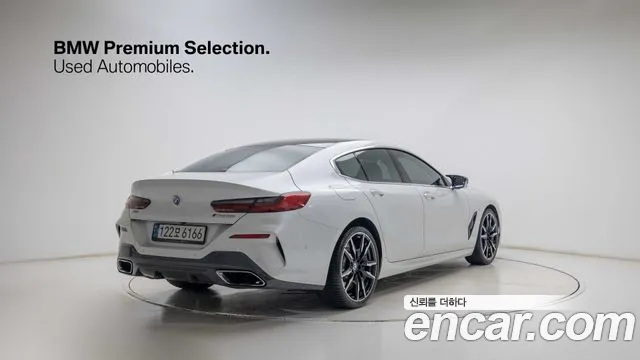 BMW 8-Series — Фото автомобиля 2