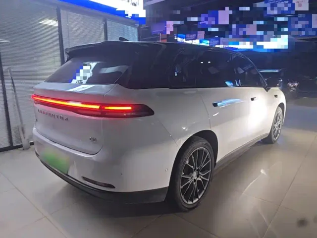 Leapmotor C10 — Фото автомобиля 6