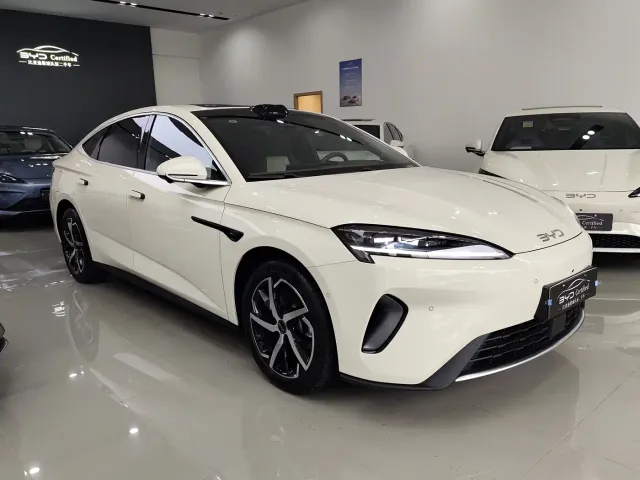 BYD Seal 07 DM-i — Фото автомобиля 3