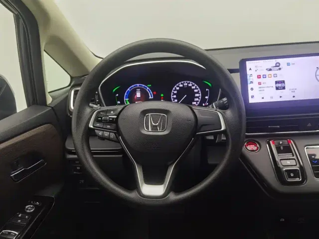 Honda Odyssey — Фото автомобиля 11