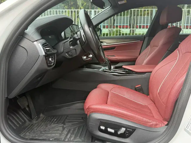 BMW 5 Series — Фото автомобиля 8