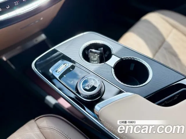 Cadillac Lyriq Lyriq Sport — Фото автомобиля 19