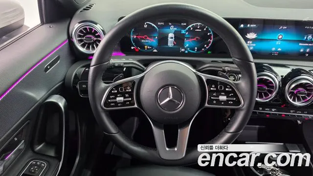 Mercedes-Benz A-Class — Фото автомобиля 12
