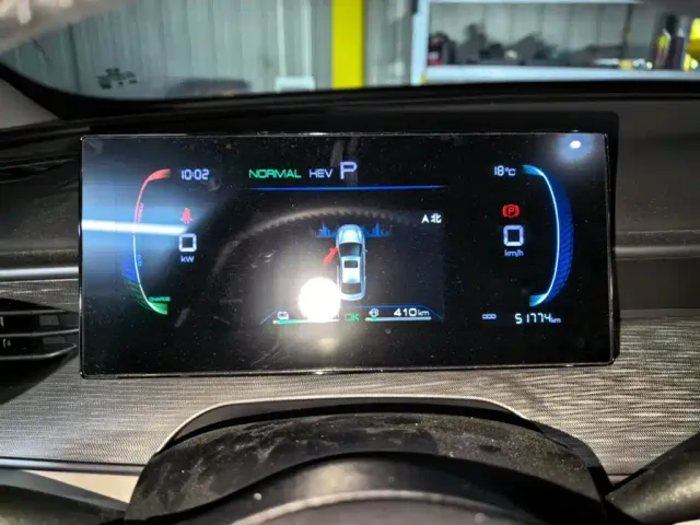 BYD Seal 05 DM-i — Фото автомобиля 11