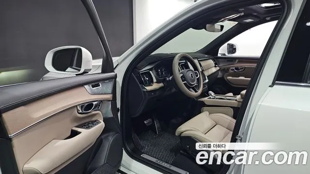 Volvo XC90 Generation 2 — Фото автомобиля 10
