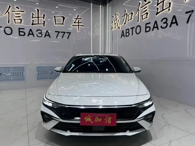 Hyundai Elantra — Фото автомобиля 2