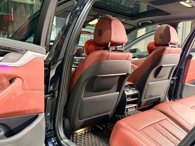 BMW 5 Series — Фото автомобиля 14