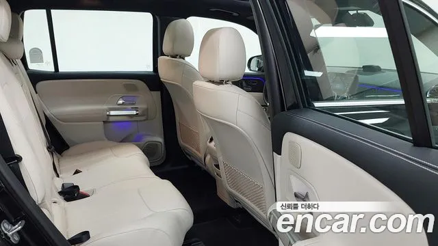 Mercedes-Benz EQB — Фото автомобиля 10