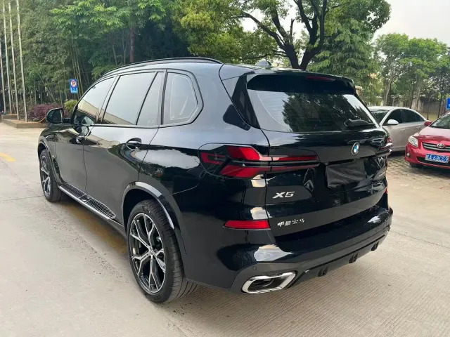 BMW X5 — Фото автомобиля 6