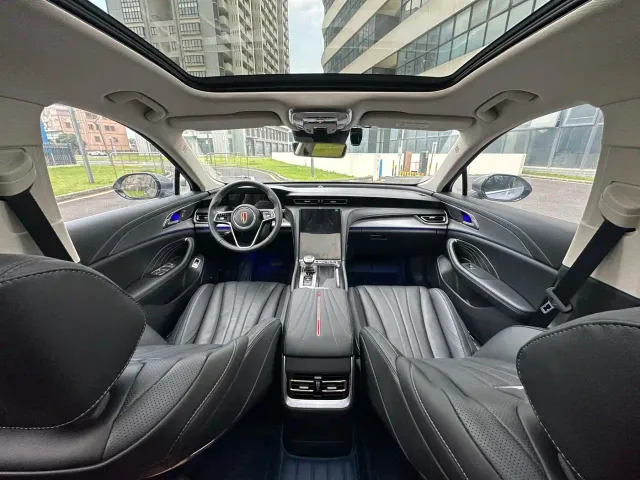 Hongqi H5 — Фото автомобиля 12
