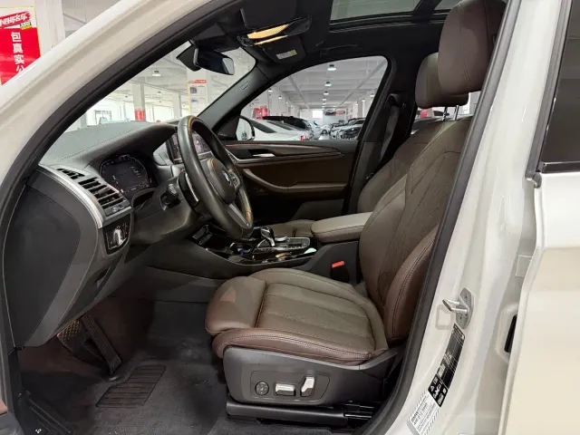 BMW X3 — Фото автомобиля 10