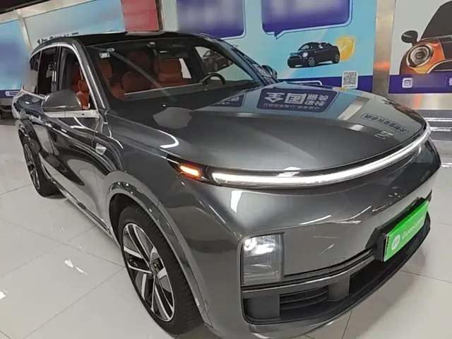 Li Auto L8 — Фото автомобиля 3