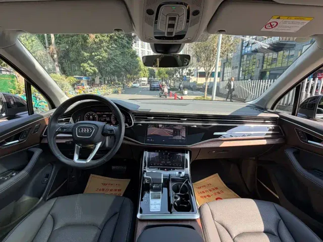 Audi Q7 — Фото автомобиля 13