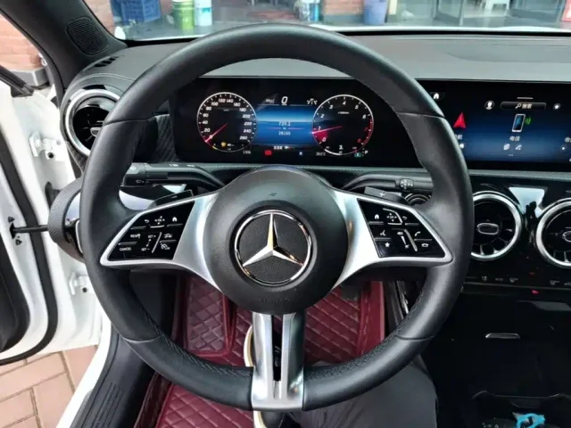 Mercedes-Benz A-Class — Фото автомобиля 10