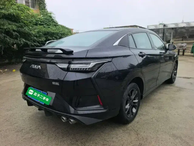 Dongfeng Yixuan — Фото автомобиля 4