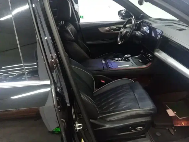 GAC Trumpchi GS8 — Фото автомобиля 24