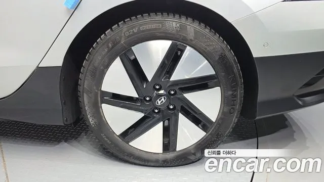 Hyundai Ioniq 6 — Фото автомобиля 5
