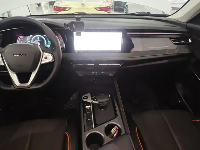 Changan X7 Plus — Фото автомобиля 12