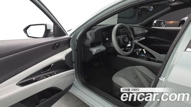 Hyundai Avante CN7 — Фото автомобиля 10