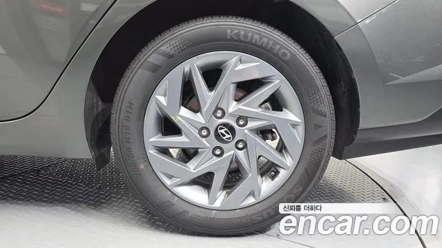 Hyundai AVANTE Новый Avante (CN7) — Фото автомобиля 21