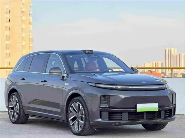 Li Auto L7 — Фото автомобиля 3