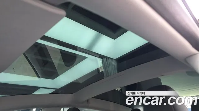 Tesla Model 3 — Фото автомобиля 16