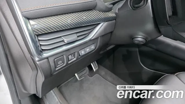 Cadillac XT4 2.0 Sport AWD — Фото автомобиля 16