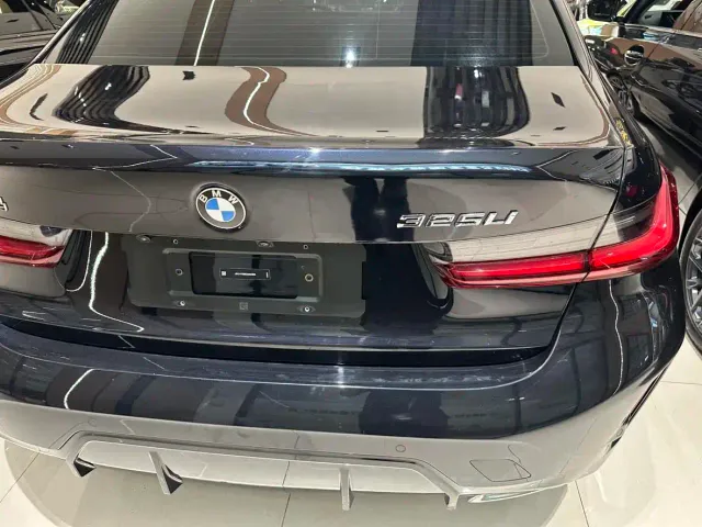 BMW 3 Series — Фото автомобиля 14