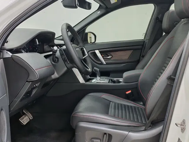Land Rover Discovery Sport — Фото автомобиля 7