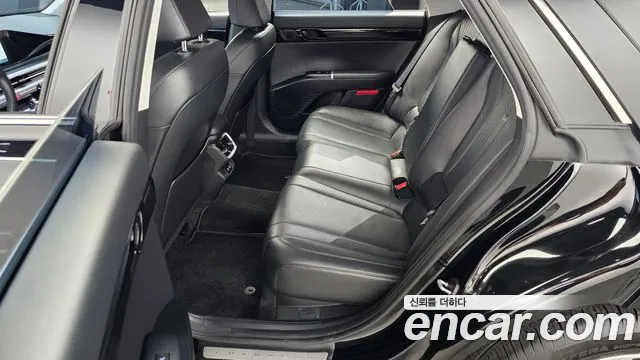 Hyundai Grandeur Grandeur (GN7) 2.5 Бензин 2WD — Фото автомобиля 12