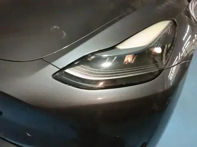 Tesla Model Y — Фото автомобиля 23