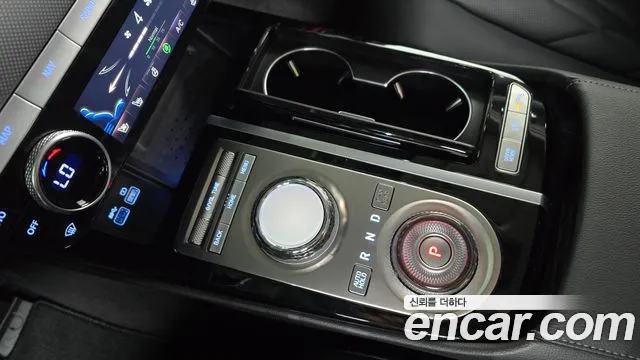 Genesis G80 Бензин 2.5 турбо 2WD — Фото автомобиля 8