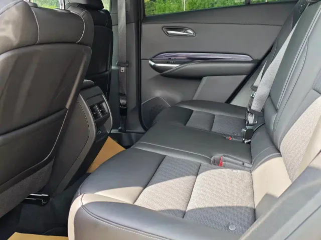 Cadillac XT4 — Фото автомобиля 14