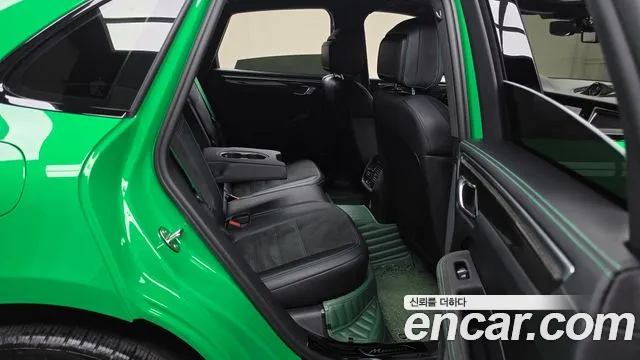 Porsche Macan — Фото автомобиля 17