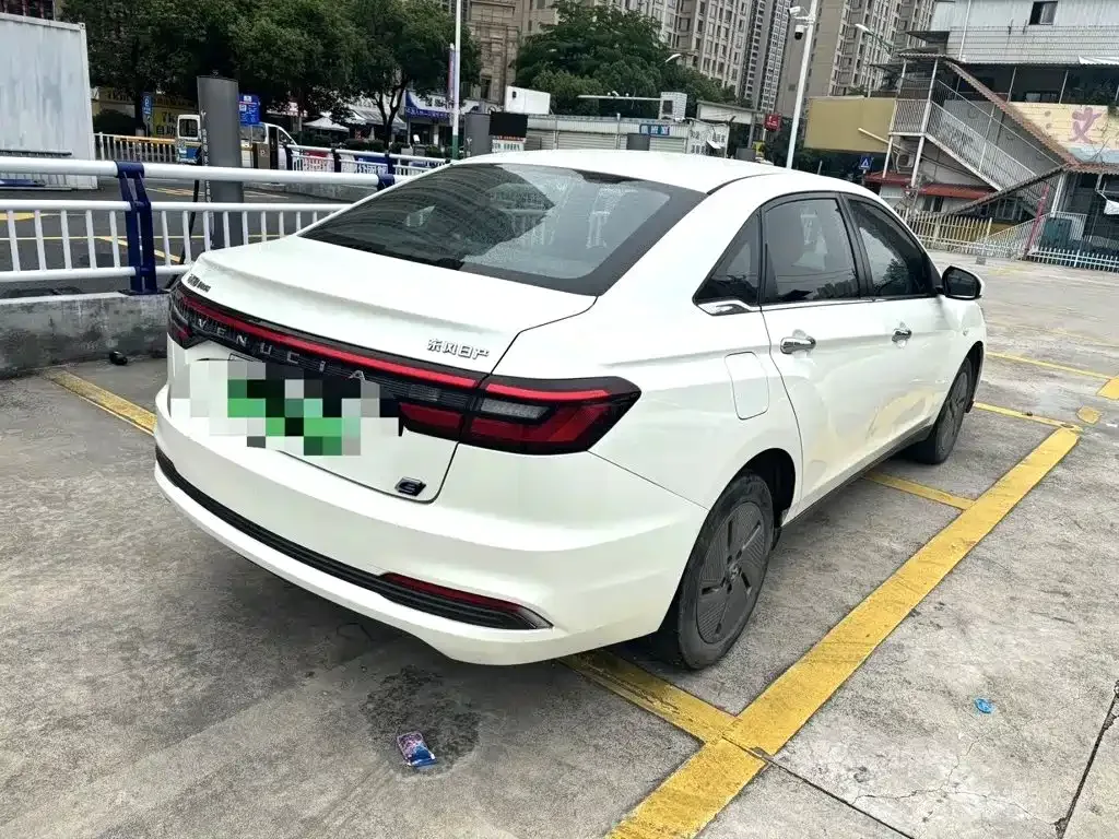 Venucia Venucia D60EV 2023 PLUS Comfort SI Edition — Фото автомобиля 4