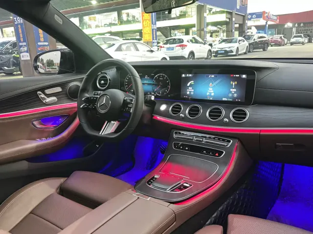Mercedes-Benz E-Class — Фото автомобиля 9