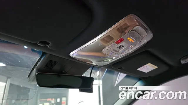 Genesis GV70 — Фото автомобиля 24