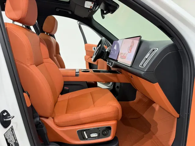 Li Auto L8 — Фото автомобиля 13