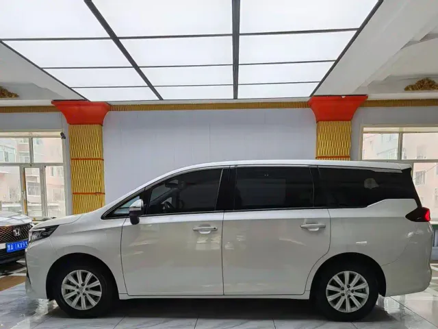 GAC Trumpchi M6 — Фото автомобиля 5